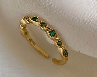 18K Gold Plated Emerald Dainty Ring Eye Ring Green Stone Ring Gold Minimalist Emerald Ring