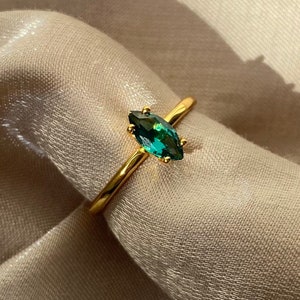 Emerald Solitaire Ring Marquise Emerald Engagement Ring Green Solitaire Ring Vintage Emerald Diamond Ring