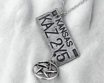 Collar con colgante de matrícula de Kansas Dean / Regalo para fans del cosplay