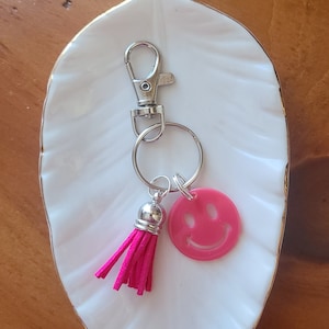 Smiley Face Keychain: Emoji Charm with Tassel