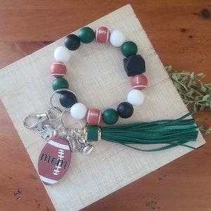 Llavero de pulsera de fútbol - Pulsera con cuentas de silicona - Llavero de pulsera - Pulsera de mamá de fútbol - Pulsera amante del fútbol - Borla - Bola