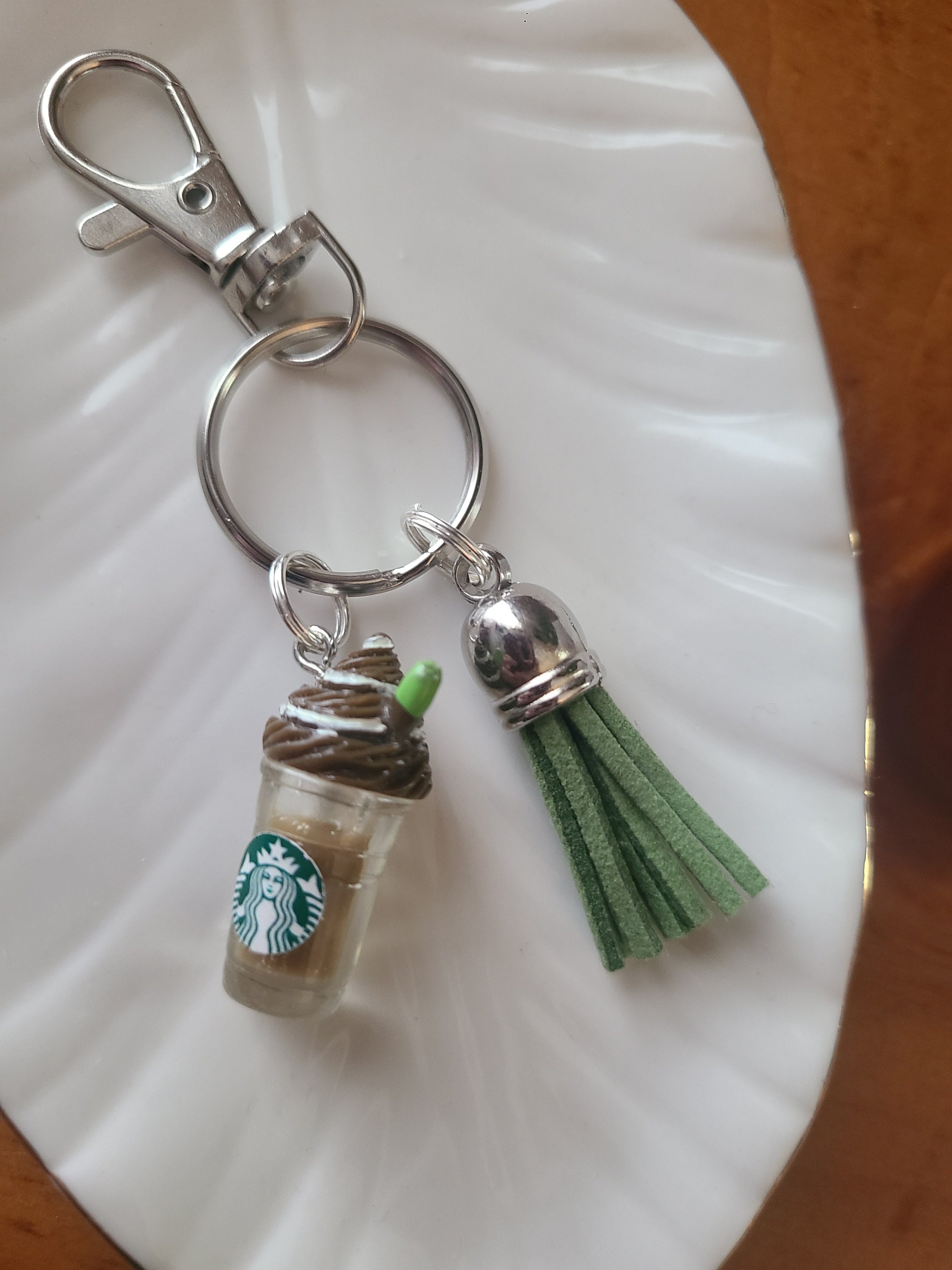 スターバックス コーヒー キーチェーン：タッセル付きフラペチーノ