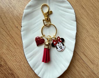 Minnie Mouse Keychain - Minnie Mouse Lover - Minnie Charm - Minnie Mouse Key Chain - Minnie Lover Gift - Disney Keychain - Disney World Trip