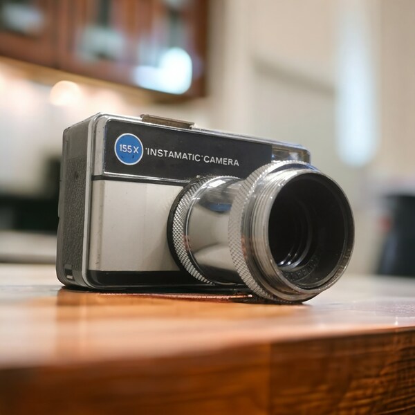 Kodak pocket Instamatic 300 Fotoapparat (Gebraucht) in Binningen für