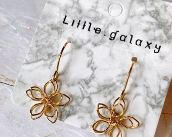 Flowers made by Copper twisting golden Flowers pretty beautiful floral botanic Earrings Ear clip ear hook s925 silver