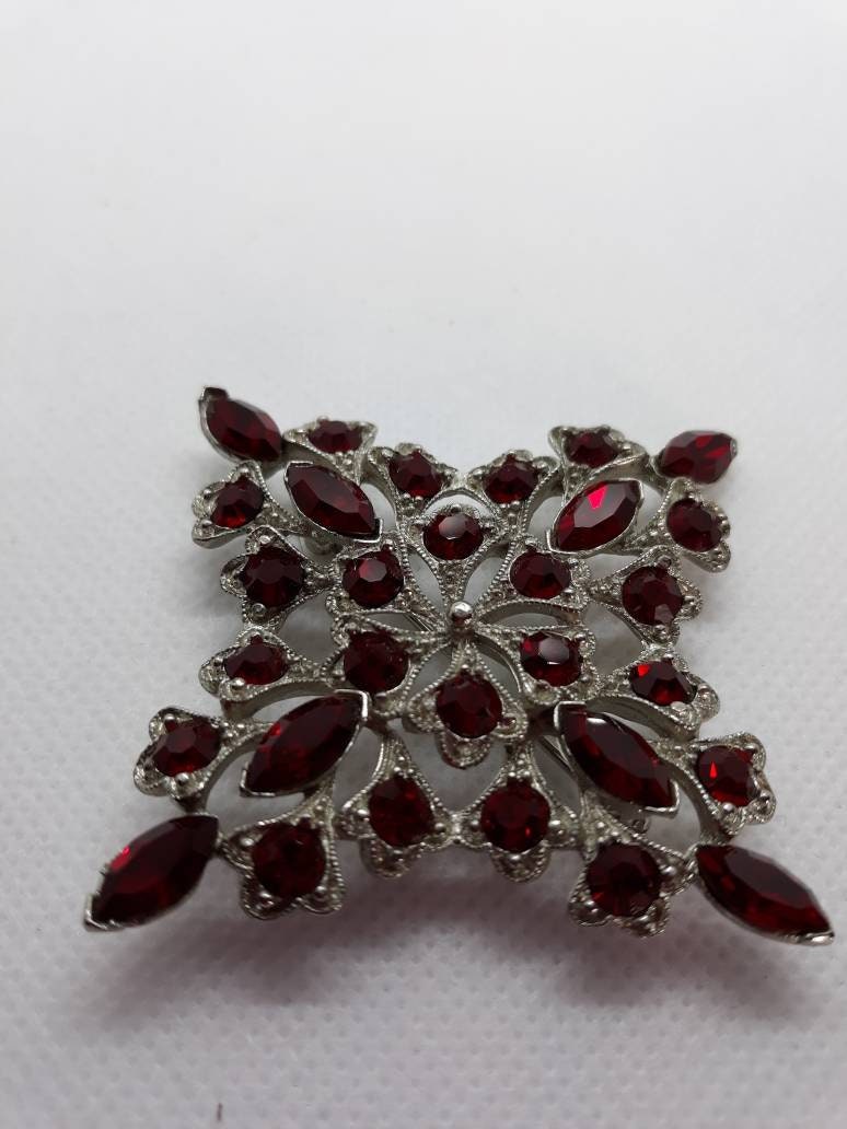 Gorgeous Vintage Large Cherry Red Rhinestone Navette and Round ...