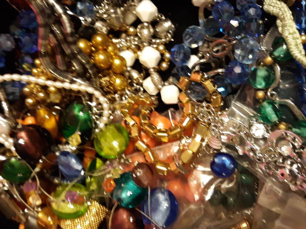 Vintage Costume Jewelry Mystery Lot All Wearable 10 Piece - Etsy