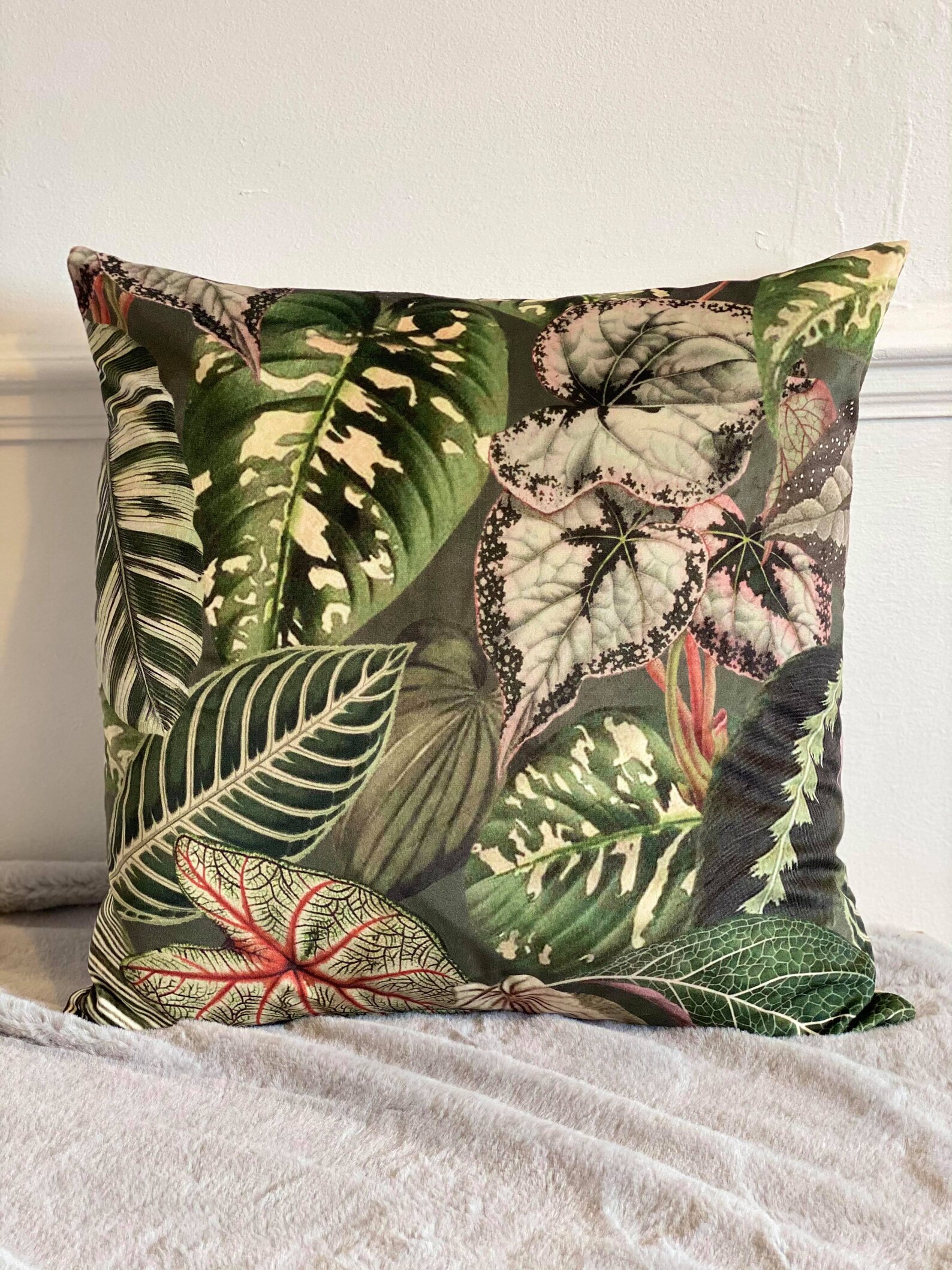 Leaf Cushion / Green Jungle Cushion Cover / Green Velvet Etsy UK