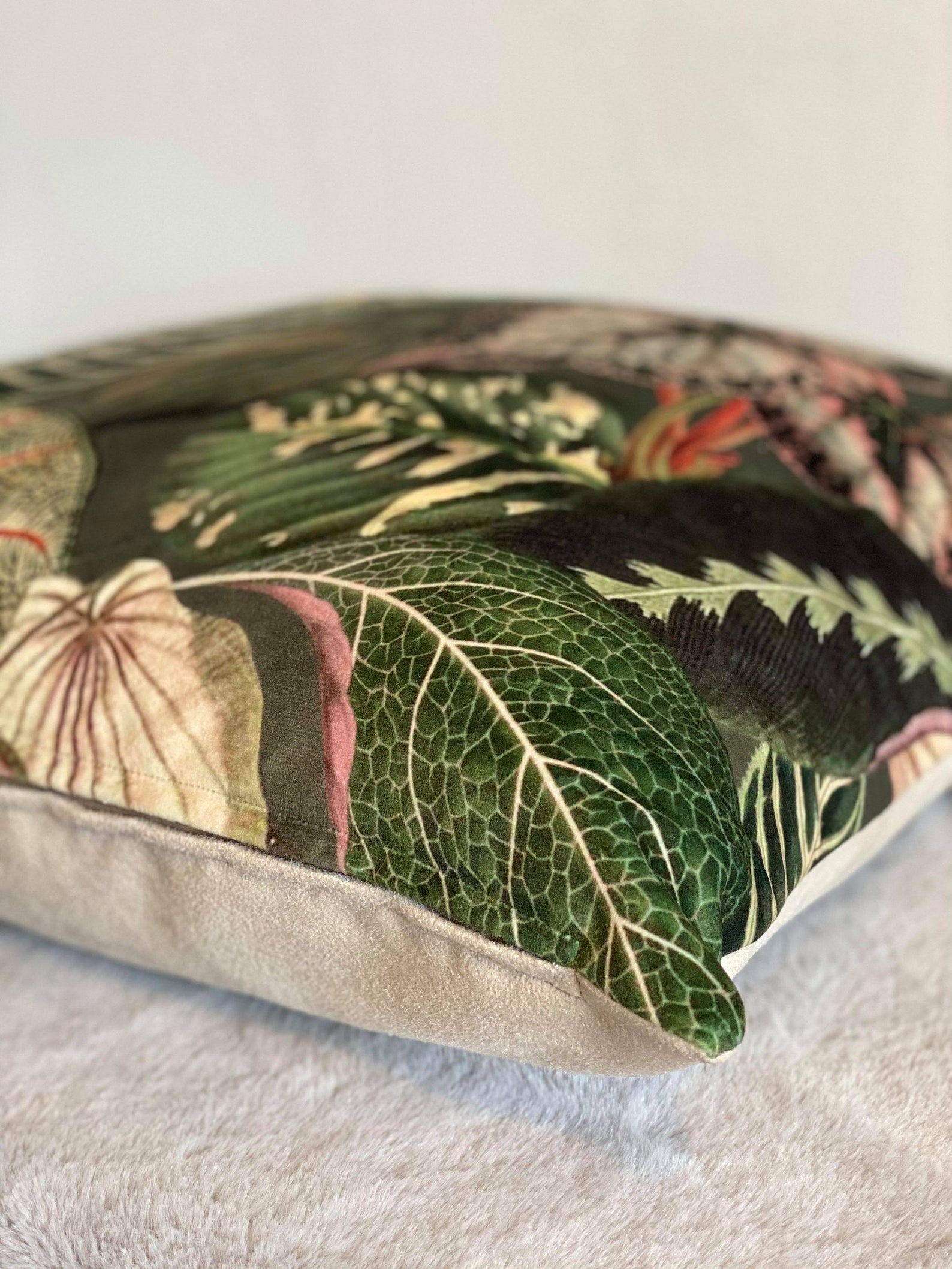 Leaf cushion / green jungle cushion cover / green velvet Etsy