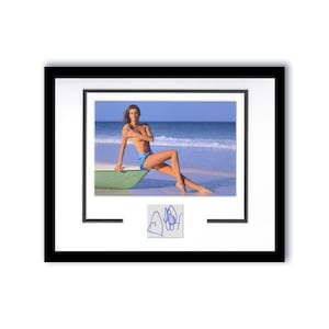 Elle Macpherson "The Body" Supermodel AUTOGRAPH Signed Framed 11x14 Display