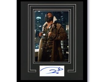 俳優トム・ハーディ氏直筆サイン入りポートレート:バットマンダークナイトライジング トム・ハーディ直筆サイン入り11x14写真 ベイン ダークナイト