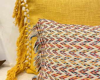 Housse de coussin à franges Boho multicolore| Oreillers colorés en zigzag | Coussin géométrique lombaire | Boho Home Decor | Décor d’été|