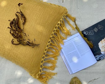 Brown & Yellow Autumn Boho intrecciato a mano copertura del cuscino nappe / cuscino decorativo Boho moderno / cuscino di lancio minimalista / Fall Decor /