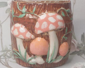 Pilz Cabochon Vase