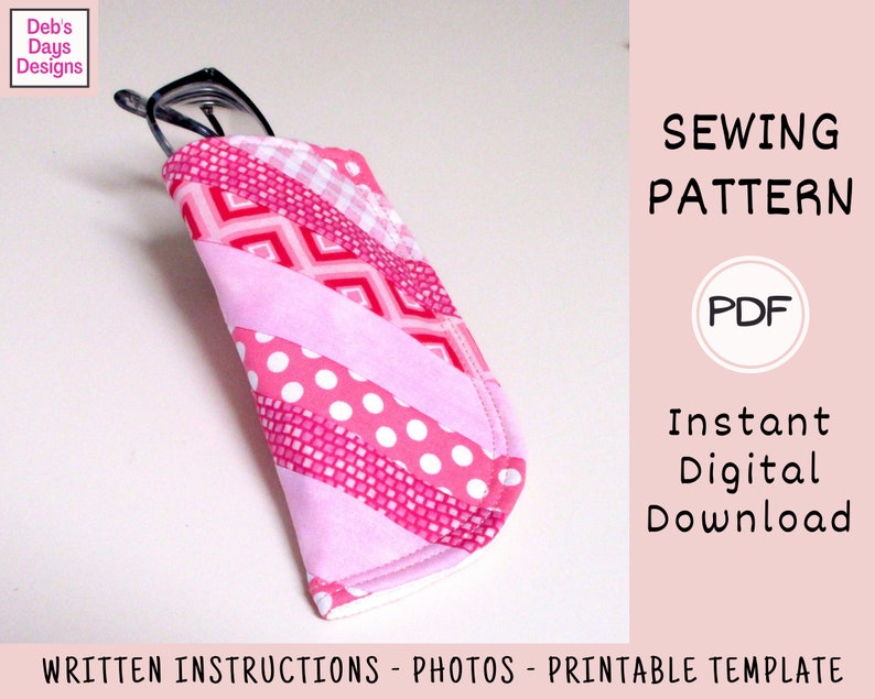 Puede incluir: Un estuche para gafas de tela rosa y roja con un patr&oacute;n de lunares blancos. El estuche est&aacute; hecho de varios trozos de tela cosidos juntos. El estuche se muestra con un par de gafas dentro. El texto "SEWING PATTERN PDF Instant Digital Download WRITTEN INSTRUCTIONS - PHOTOS - PRINTABLE TEMPLATE" est&aacute; en la imagen.