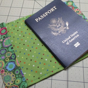 Passport Holder PDF SEWING PATTERN, Digital Download, How to Make a Fabric Passport Cover, Travel Organizer Cloth Case, Easy Tutorial image 4