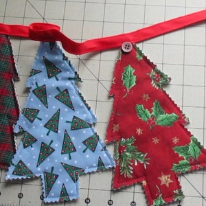 Christmas Tree Garland PDF SEWING PATTERN, Digital Download, How to Make a Fabric Holiday Bunting Banner, Hanging Mantel Decor Tutorial image 4