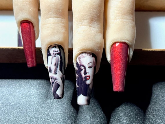 Marilyn Monroe Acrylic Nails