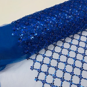 Tecido de contas com padrão geométrico azul real, tecido bordado de lantejoulas com contas em uma malha, renda com contas, casamento, noiva, vestido vendido por quintal