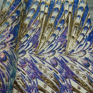 Multi Color Iridescent Pailletten - Olivia Design 4 Way Stretch Pailletten stof op een Spandex Mesh-Prom-Gown op maat gesneden