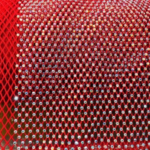 Tecido de rede de pesca com strass vermelho: elastano de cristal iridescente - vendido por metro