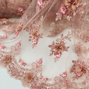Tecido de chiffon com estampa de rosas em 3D, bordado em renda e miçangas, ideal para vestidos de noiva.