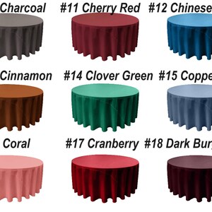 K&ouml;nnte beinhalten: Neun runde Tischdecken in verschiedenen Farben, darunter Anthrazit, Kirschrot, Chinesisches Aqua, Zimt, Kleeblattgr&uuml;n, Coppenblau, Koralle, Cranberry und Dunkelburgunder. Jede Tischdecke ist mit einer Nummer und einem Farbnamen gekennzeichnet.