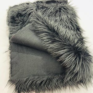 Black Shaggy Faux Fur Fabric By Yard, Long Pile Luxury Shaggy Craft, Costume, Apparel, Decoration, Cosplay, Sewing Decoration Soft 60&quot; Wide