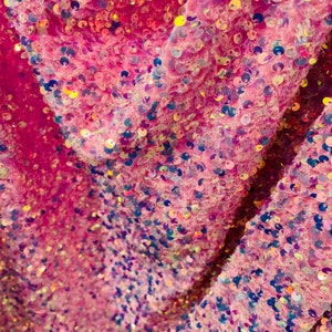 Shiny 5mm Sequin On A 2 Way Stretch Velvet (1 Yard, Coral Pink)