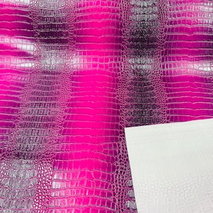 Magenta Krokodil Kunstleder Vinyl Stoff, geprägter Krokodil Stoff - Bulk Stock Polstertaschen Schuhe Geldbörsen Gürtel