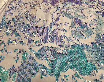 Iridescent Sequin White Stretch Velvet Fabric: 2-Way Stretch (58/60")
