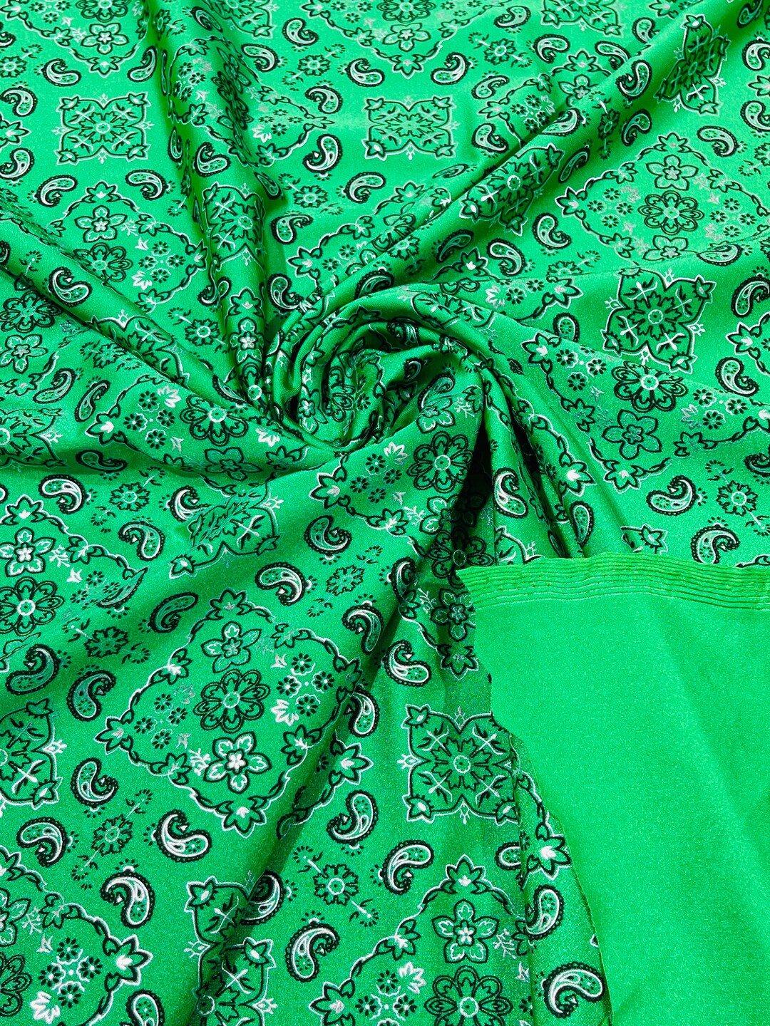Kelly Green Bandana Print Fabrics Nylon Spandex Fabric 4 Way Stretch
