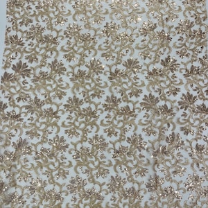 Rose goud metallic draad bloemmotief kant pailletten koord op maat gesneden geborduurd op mesh kant stof, bruids kant trouwjurk