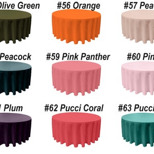 K&ouml;nnte beinhalten: Neun runde Tischdecken in verschiedenen Farben, darunter Olivgr&uuml;n, Orange, Pfirsich, Pfau, Pink Panther, Pink, Pflaume, Koralle und Jade. Jede Tischdecke ist mit einer Nummer und einem Farbnamen gekennzeichnet.