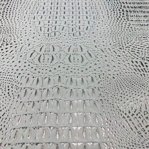Plata / Plata Cocodrilo de dos tonos Falso cuero Tela de vinilo, tela de cocodrilo en relieve cortada a medida Tapicería Monederos Zapatos Carteras Cinturones