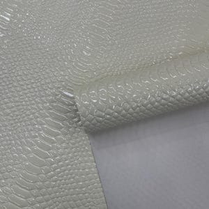 3D-vinylstof met slangenreliëf: ivoorkleurige tweekleurige kunstleren bekleding
