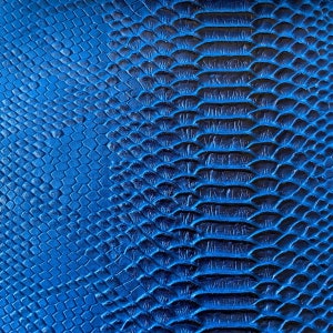 Royal Blue / Black Faux Viper Snake Skin Vinyl-faux cuir-3D Balances-vendu Vinyle pour rembourrage par verge