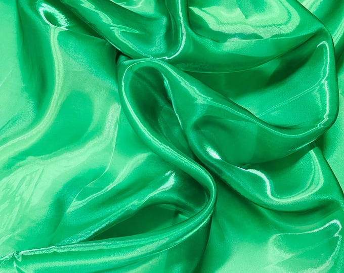Kelly Green Liquid Organza Fabric: Crystal Reflective Glossy Sheer Organza, 60" Wide By The Yard