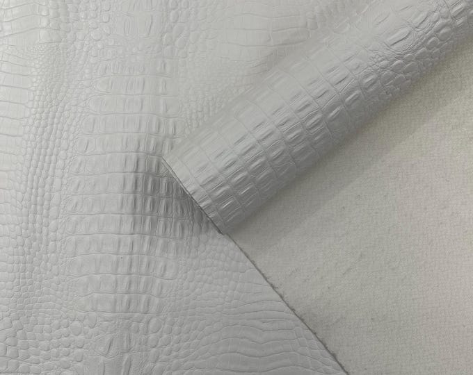 White Crocodile Marine Vinyl Fabric: Waterproof Outdoor Upholstery - Auto/Boat