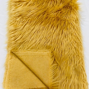Tkanina ze sztucznego futra Camel Shaggy cięta na wymiar, Długi włos Luksusowy kudłaty materiał do rękodzieła, Kostium, Odzież, Dekoracja, Cosplay, Dekoracja do szycia 60&quot; szerokości
