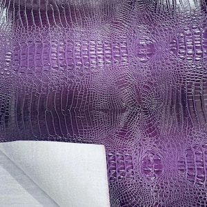 Tela de vinilo de piel sintética de cocodrilo morado cortada a medida, tela de vinilo de piel sintética de cocodrilo 3D grande, carteras, zapatos y billeteras