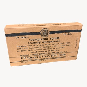 Boîte de sulfadiazine Squibb pour reconstitution médicale américaine de la Seconde Guerre mondiale, premiers soins vintage, reproduction, réplique d'accessoire de film pour reconstitution médicale de la Seconde Guerre mondiale