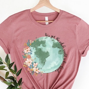 He’s Got The Whole World In His Hands Shirt,Jesus Religious,Christian Shirt,Religious Gifts For Womens,Easter for Adults, Bible, Jesus Faith