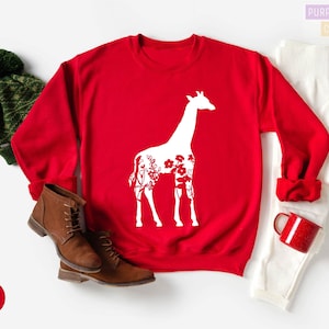 Giraffe Sweatshirt , Zoo Sweatshirt, Animal Lover Gift, Giraffe Lover Gift, Pet Lover Shirt, Zoo Shirt, Unisex Graphic Tee