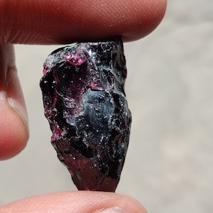 Raw Garnet Specimen - Natural Uncut Garnet Crystal for Collectors, Healing, and Home Décor