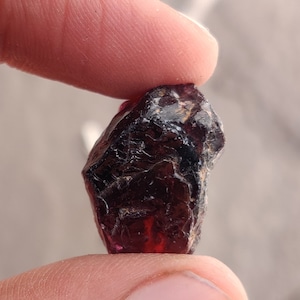 Natural Raw Garnet Specimen 35.40 Cts, Uncut Pyrope Garnet Rough, January Birthstone, Perfect for Pendant & Collector’s Gemstone