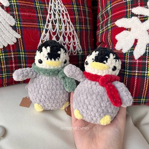 Crochet handmade penguins w/scarf