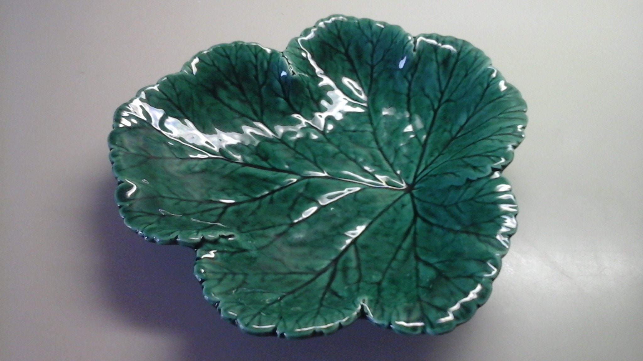 WEDGEWOOD MAJOLICA Green Leaf Dish Etsy