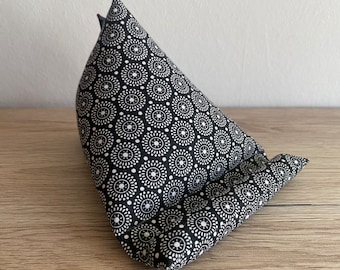 Handykissen, Handy Sitzsack, Handyhalter, Handystütze, schwarz weiß Mandala , waschbar