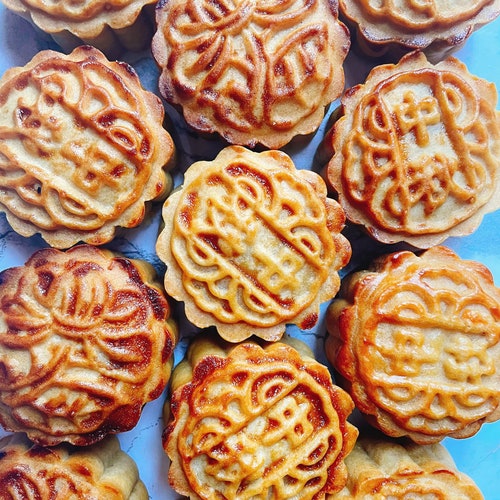Vegan Mooncake/Pastry Box (flavors of your choice)/Lunar New Year Gift